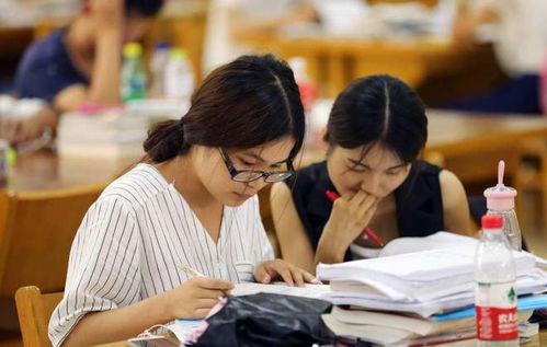 高校書記校長(zhǎng)化身人力中介，每年走訪百家企業(yè)助力學(xué)生就業(yè)